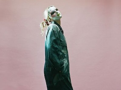 image of Katie Munshaw of Dizzy Shares her Creative Process 