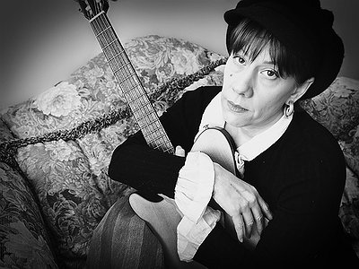 image of Jen Olive (The 3 Clubmen) Shares her Creative Process