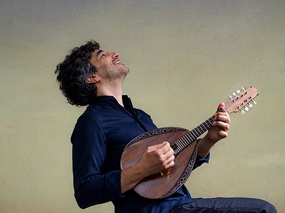 image of Avi Avital about Interpretation