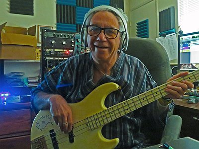 image of Mike Watt (Spirit of Hamlet, Minutemen, The Stooges) Shares his Creative Process 
