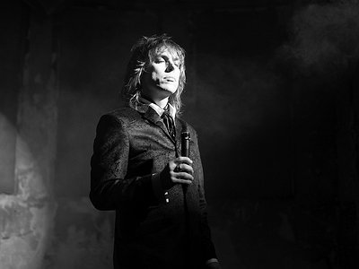 image of Luke Spiller of The Struts about Lyrics